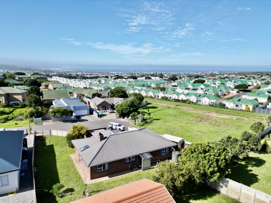 3 Bedroom Property for Sale in Stilbaai Wes Western Cape